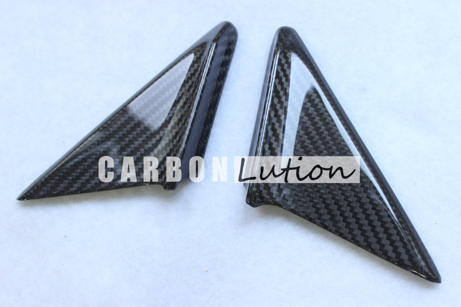 Carbon fiber exterior triangle wind buffeting diffuser for Porsche 991 981 718