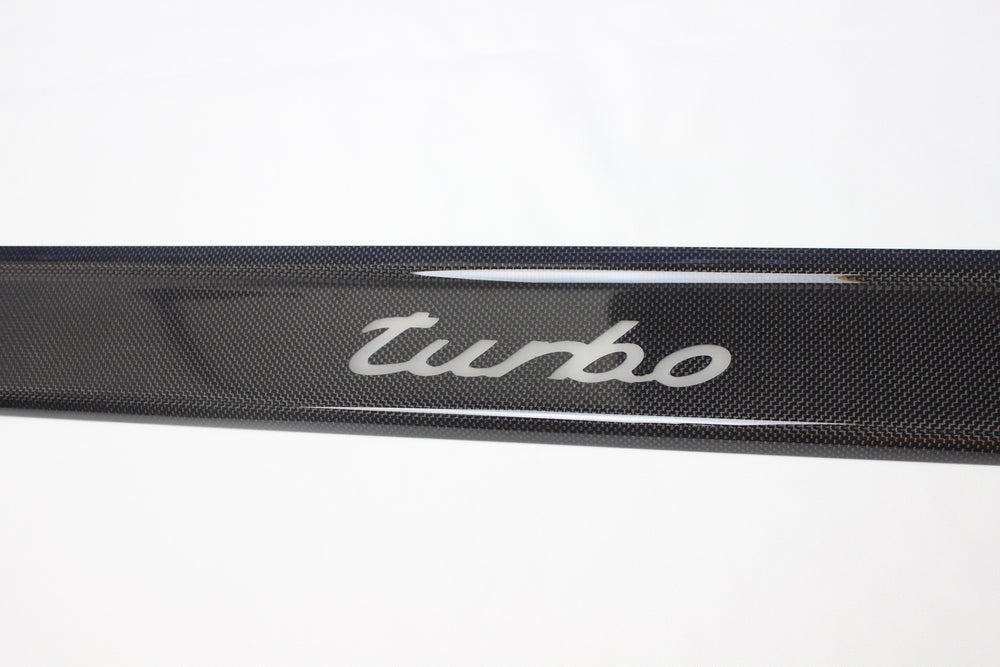997 & 987 Dry Carbon outer sill (illuminated)