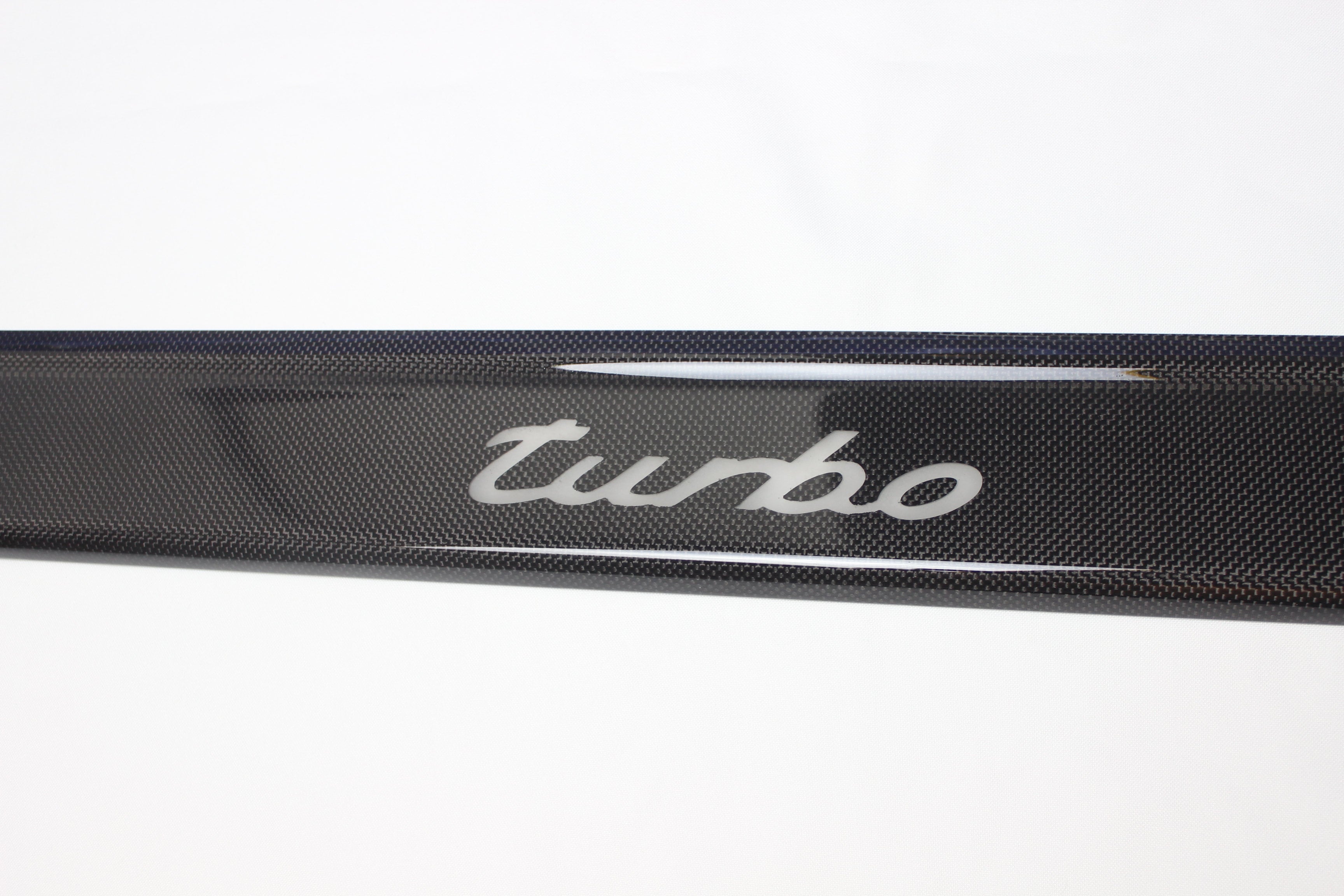 997 & 987 Dry Carbon outer sill (illuminated)