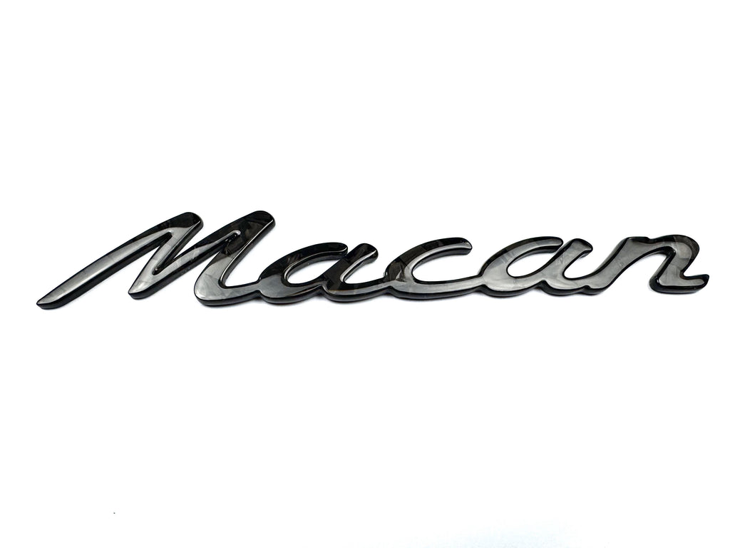 "Macan" Carbon badge