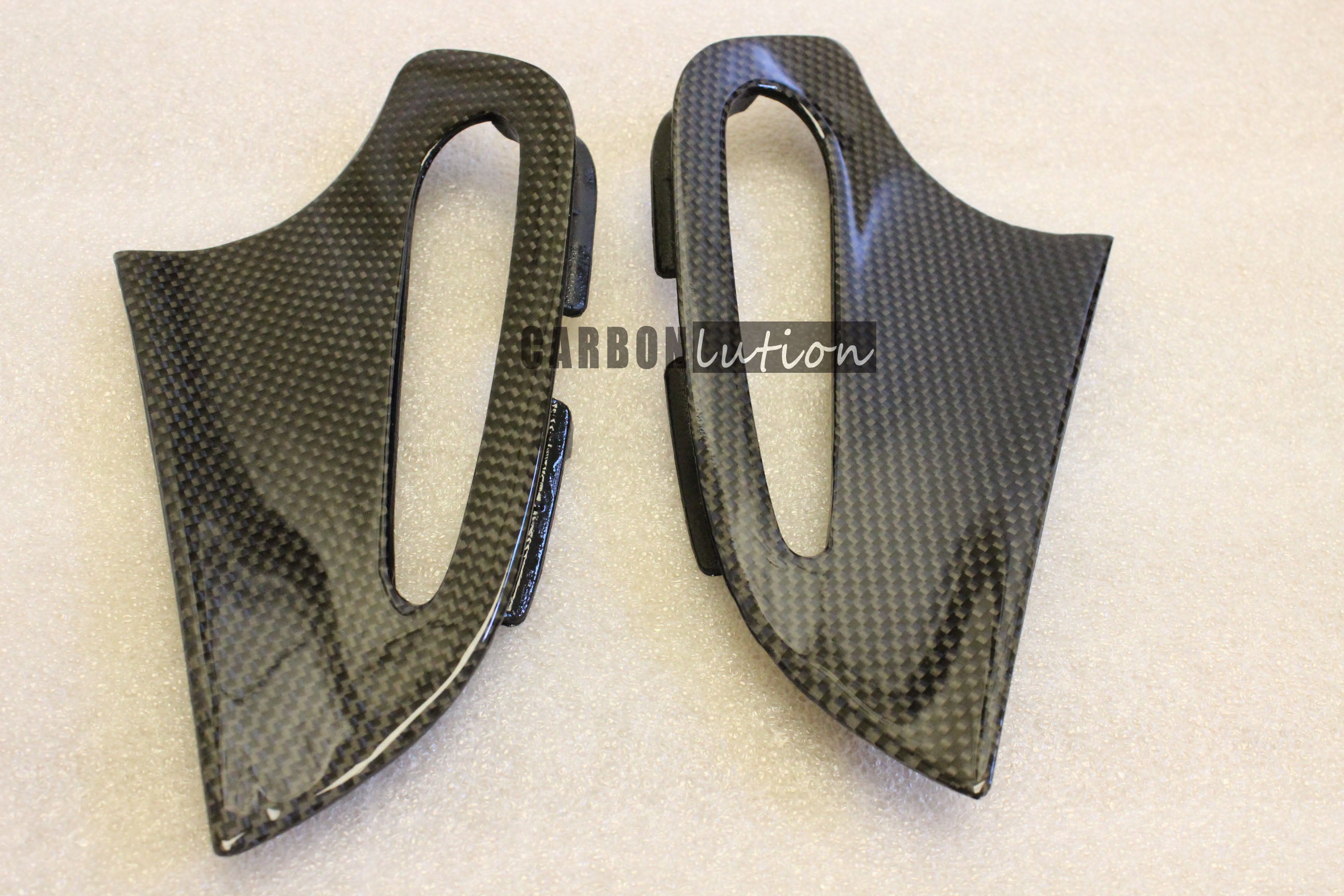 997 carbon fiber rear seat belt trim