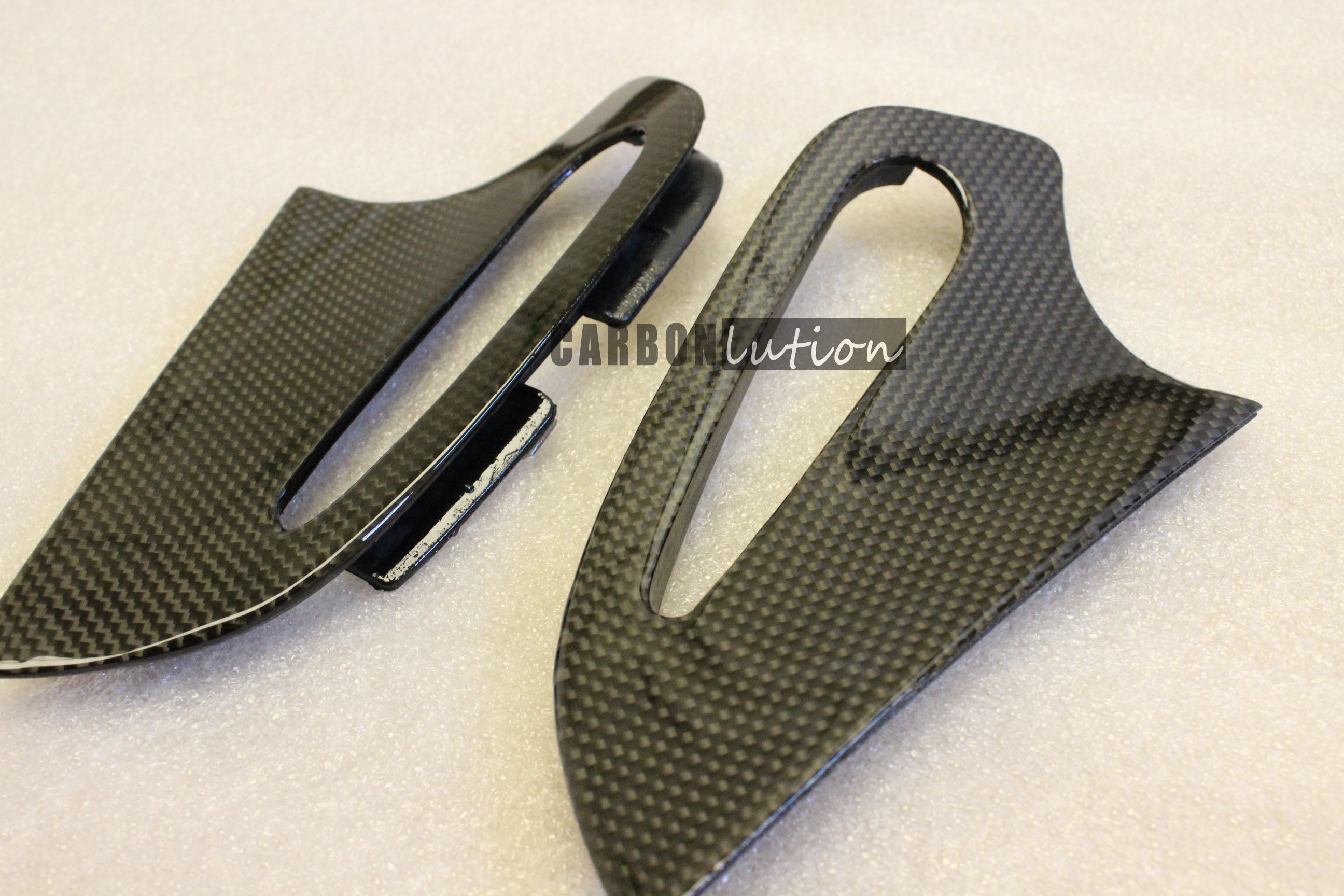 997 carbon fiber rear seat belt trim