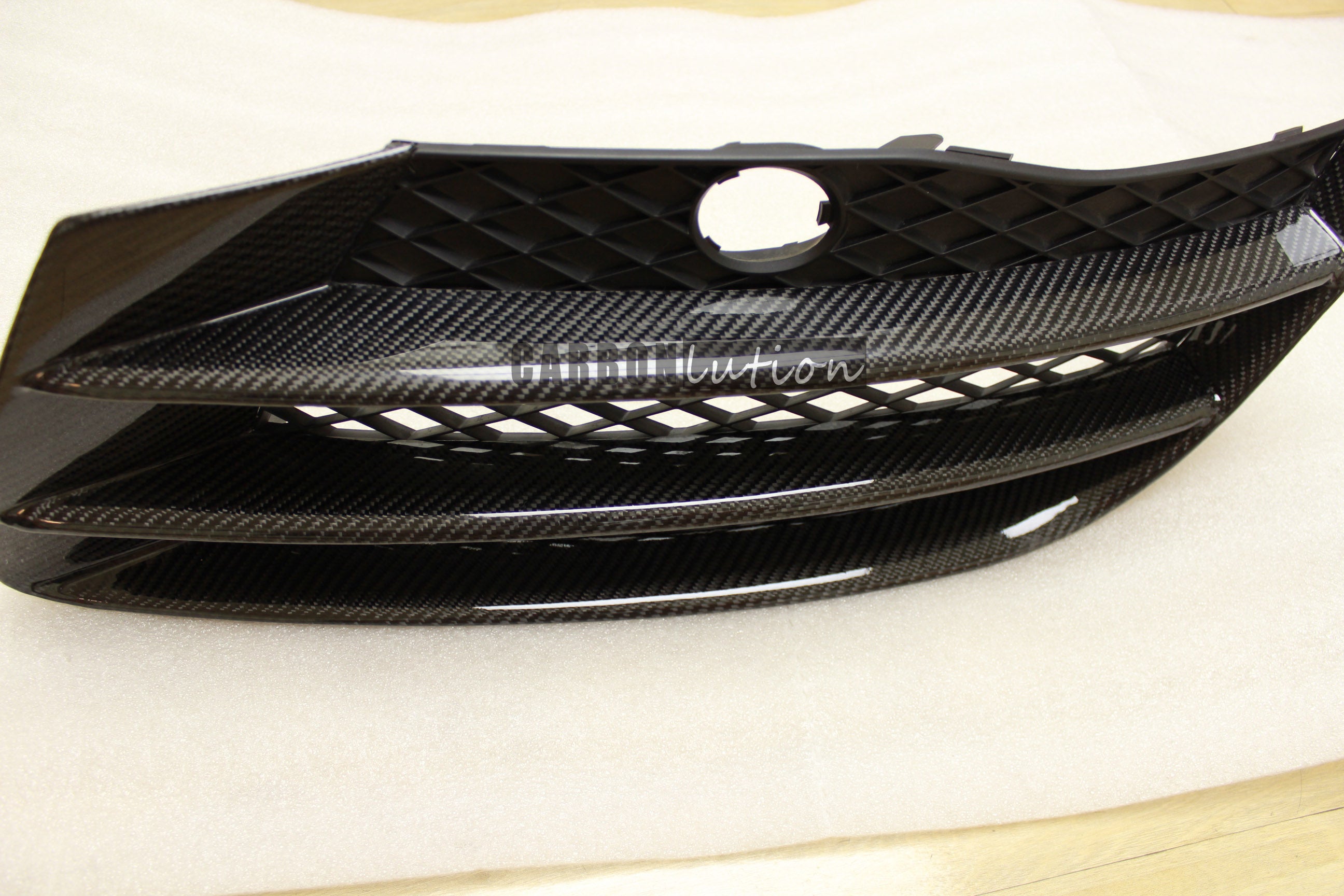 Audi R8 carbon fiber front bumper vents (v10)
