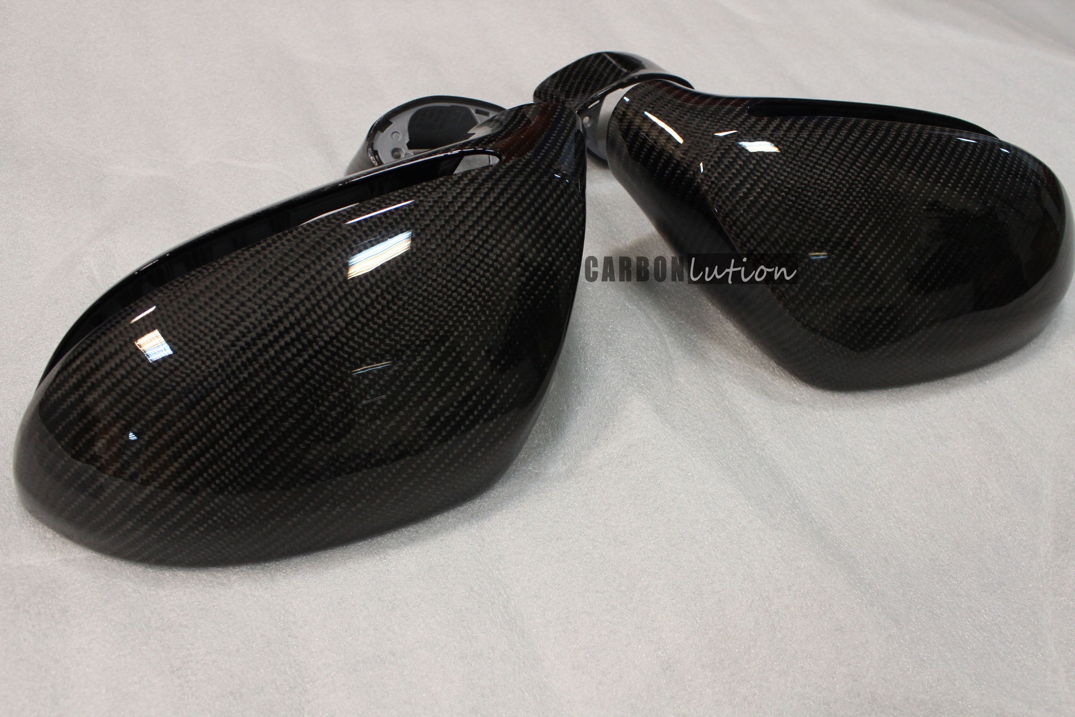 Carbon fiber mirror housing