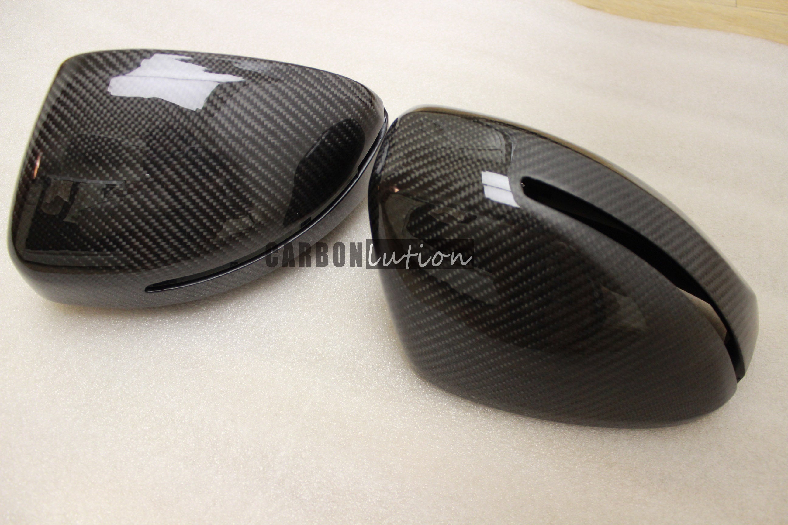 Audi R8 carbon fiber mirror housing